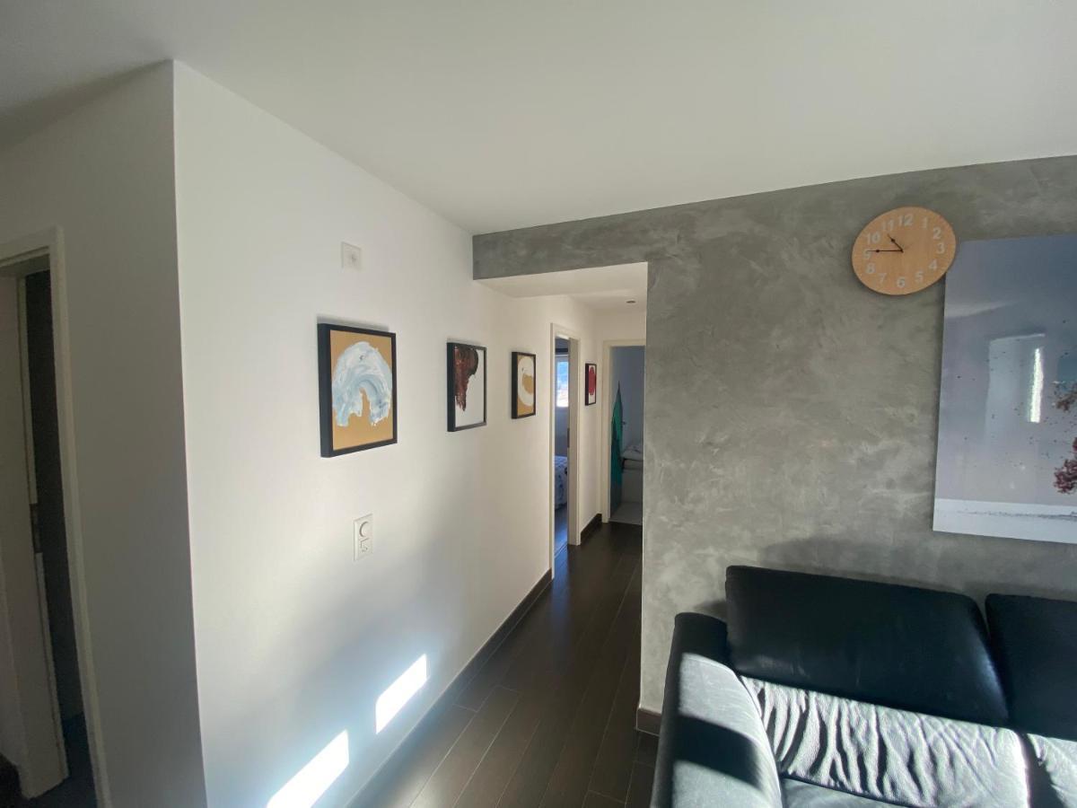 Today Appartement Famille Chippis Bagian luar foto