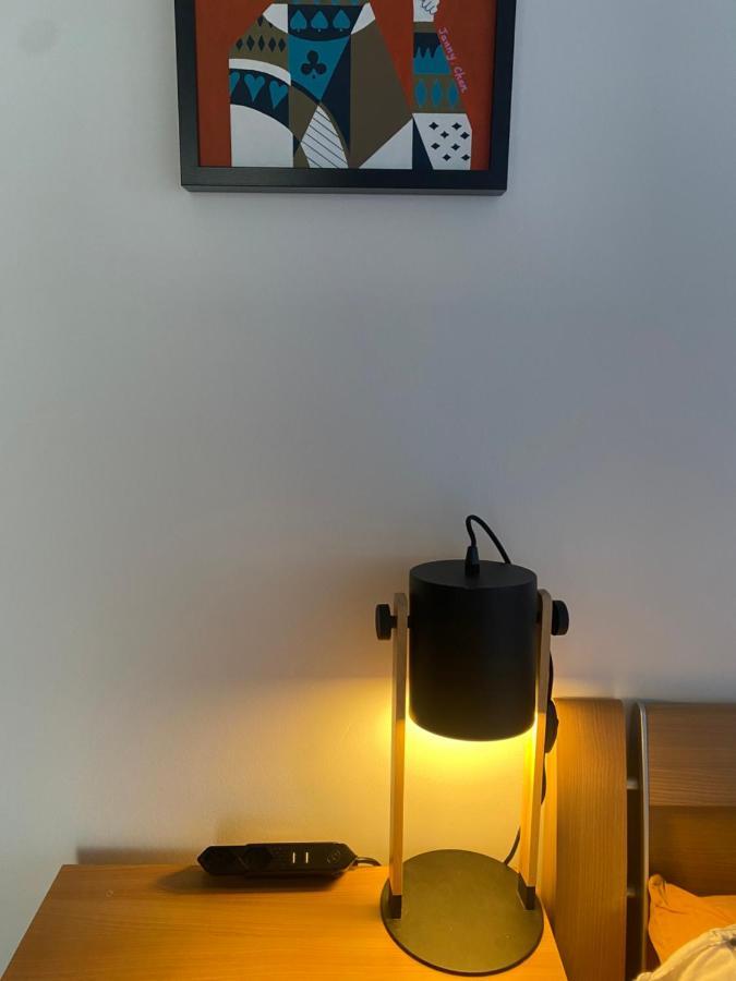 Today Appartement Famille Chippis Bagian luar foto