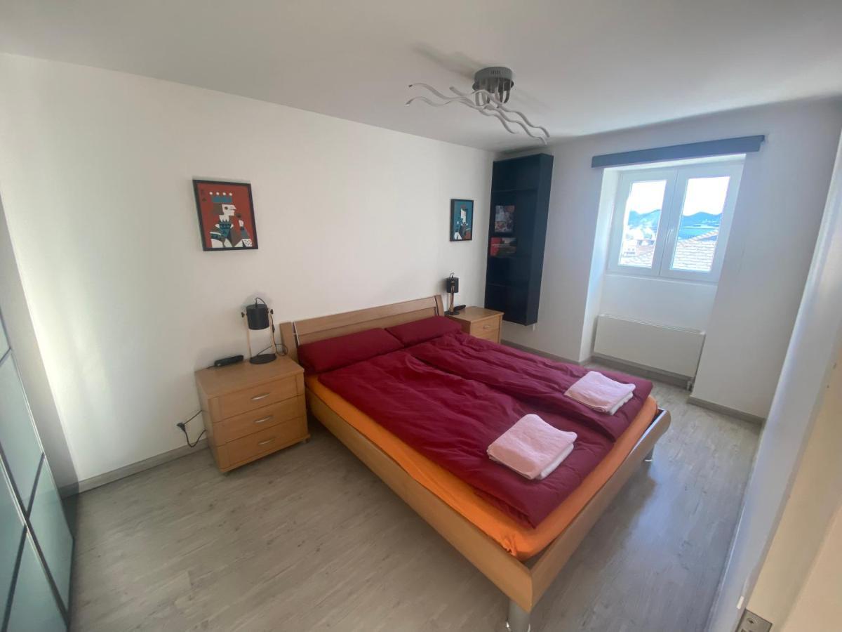 Today Appartement Famille Chippis Bagian luar foto