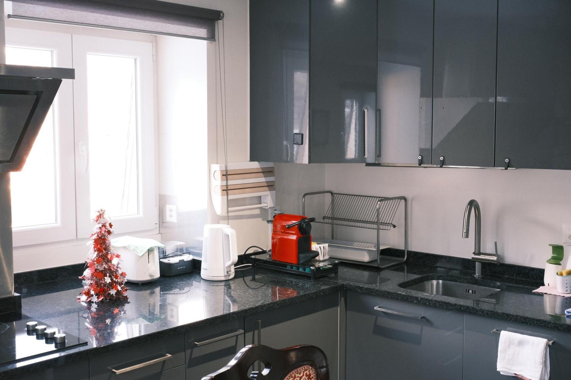 Today Appartement Famille Chippis Bagian luar foto